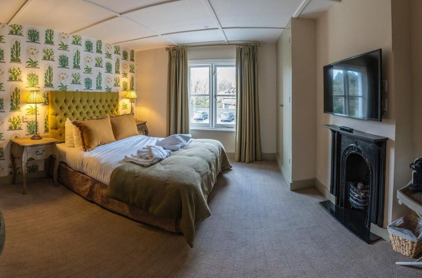 The Swan Inn Chiddingfold Zimmer foto